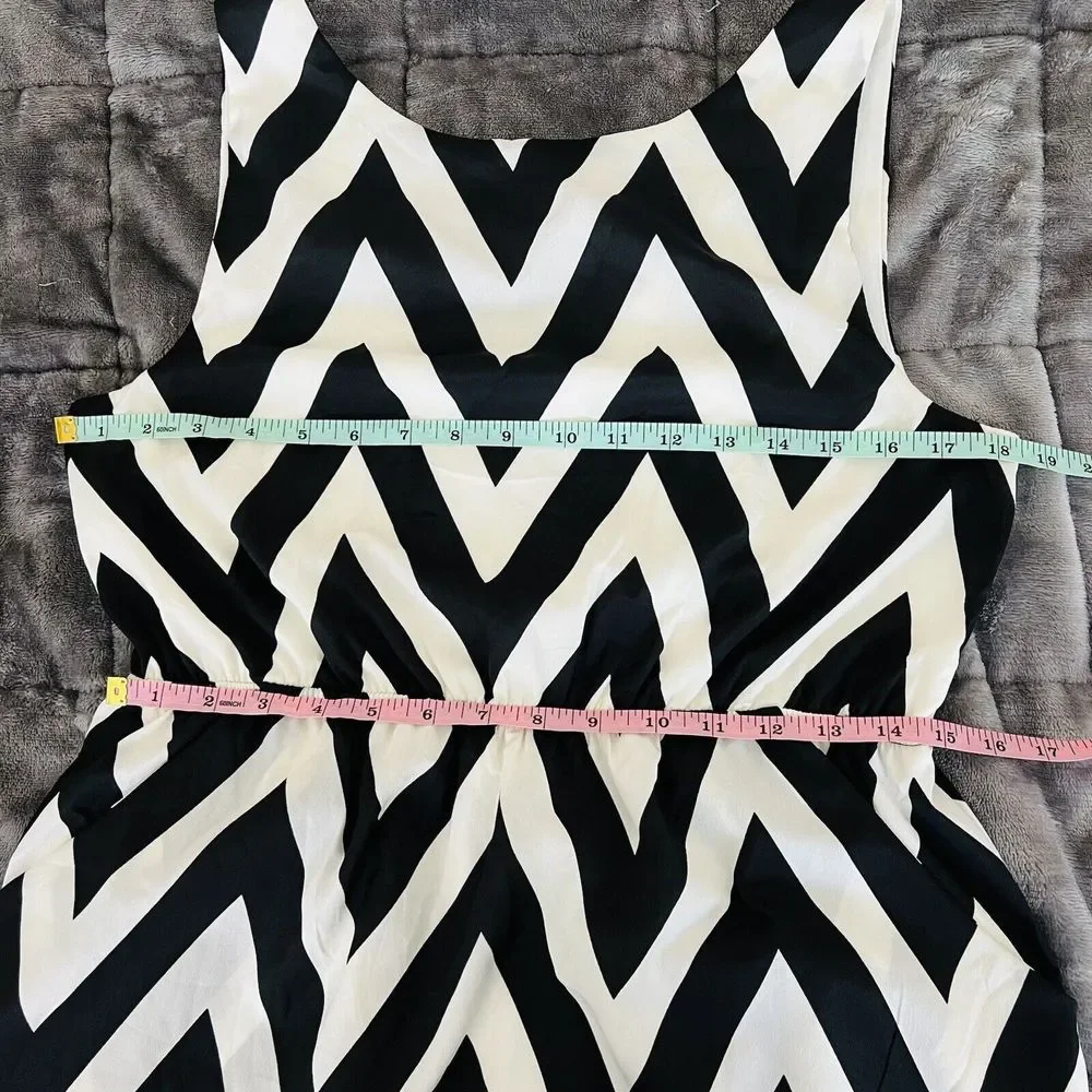 Everly Chevron Sleeveless Elastic Waist Black White Dress Large Lined Pockets - Picture 11 of 13